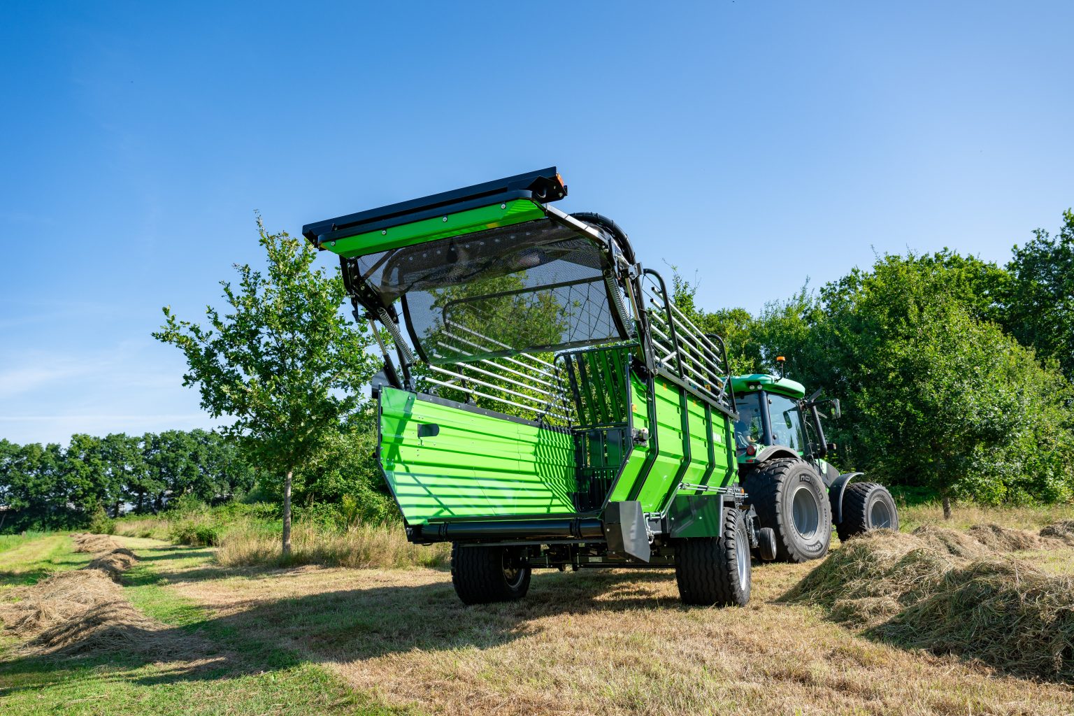 Achterklep Stolpen 8.22 opraapwagen